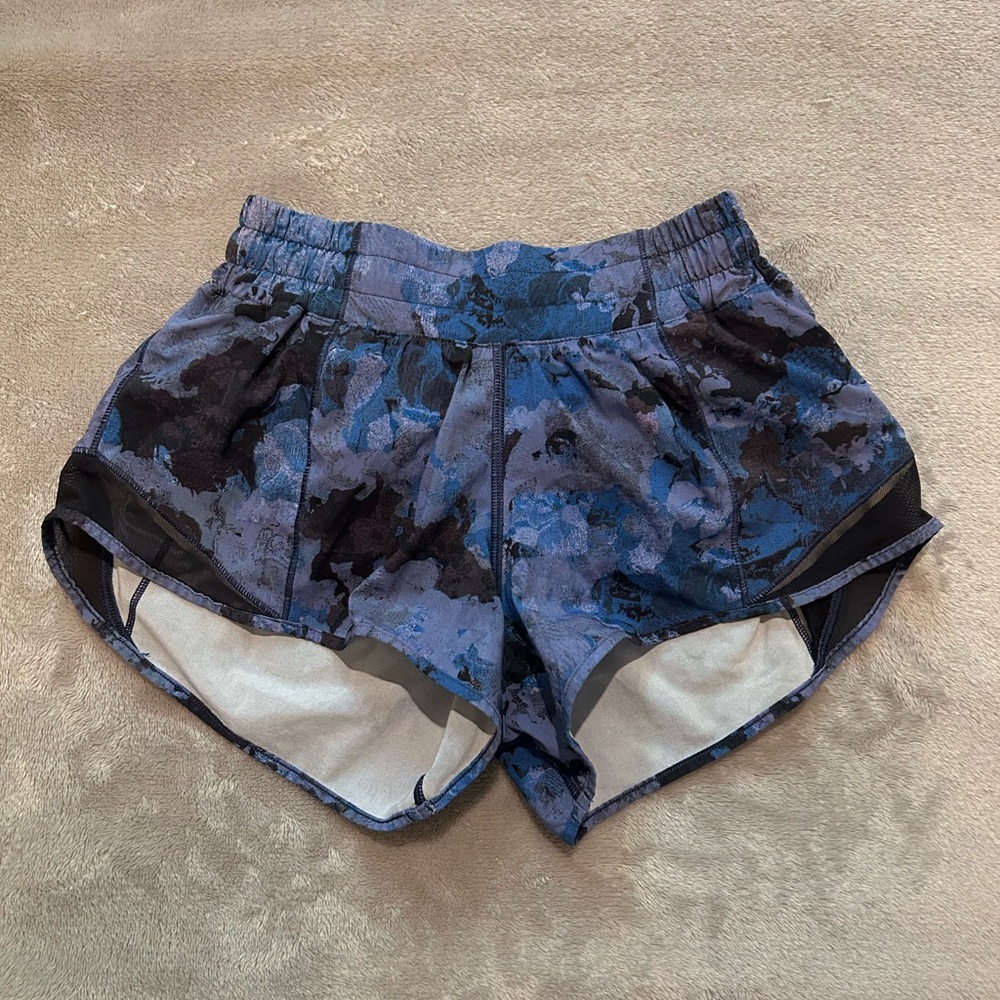 Lululemon Hotty Hot Short
